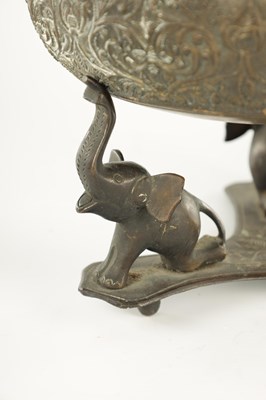 Lot 192 - AN ANGLO INDIAN BRONZE BOWL ON STAND