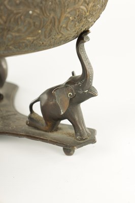 Lot 192 - AN ANGLO INDIAN BRONZE BOWL ON STAND