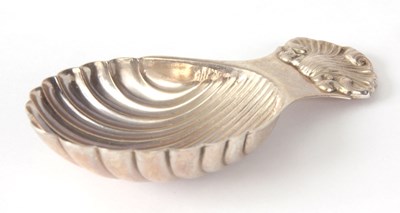 Lot 179 - AN EARLY 20TH CENTURY SILVER SHELL SHAPED...