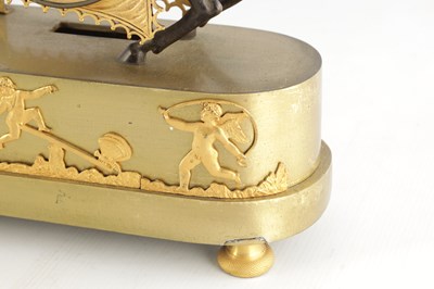 Lot 1635 - AN EARLY 19TH CENTURY FRENCH BRONZE AND ORMOLU MANTEL CLOCK