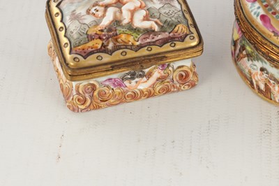 Lot 42 - TWO 19TH CENTURY NAPLES PORCELAIN SNUFF BOXES