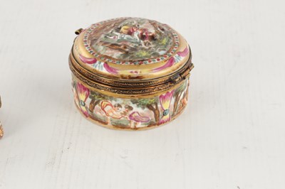 Lot 42 - TWO 19TH CENTURY NAPLES PORCELAIN SNUFF BOXES