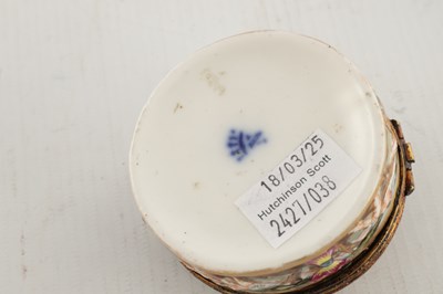 Lot 42 - TWO 19TH CENTURY NAPLES PORCELAIN SNUFF BOXES