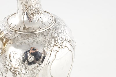 Lot 188 - A LARGE FINE VICTORIAN EMBOSSED SILVER EWER