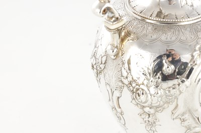 Lot 188 - A LARGE FINE VICTORIAN EMBOSSED SILVER EWER