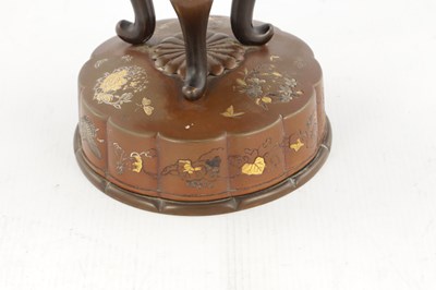 Lot 211 - A JAPANESE MEIJI PERIOD BRONZE AND MIXED METAL KORO