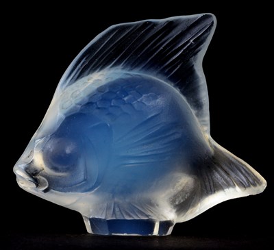 Lot 21 - R. LALIQUE, AN EARLY OPALESCENT POISSON CACHE...