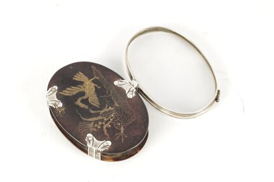Lot 749 - A RARE 18TH CENTURY SILVER MOUNTED TORTOISESHELL MAGNIFIER WITH GOLD PIQUET WORK