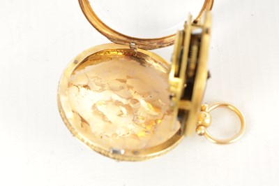 Lot 1441 - GAULIN, PARIS. AN EARLY 19TH FRENCH TRI-COLOURED 18CT GOLD JEWEL MOUNTED POCKET WATCH