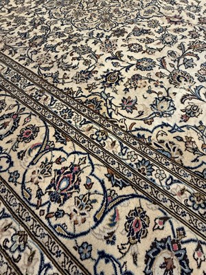 Lot 764 - A FINE HAND KNOTTED PERSIAN CARPET FROM KASHAN