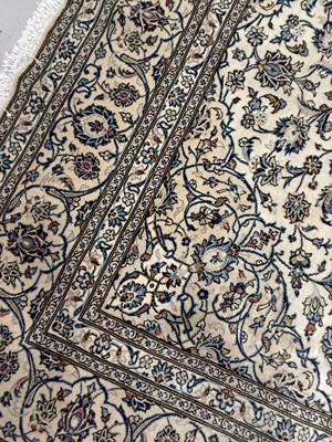 Lot 764 - A FINE HAND KNOTTED PERSIAN CARPET FROM KASHAN