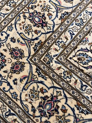 Lot 764 - A FINE HAND KNOTTED PERSIAN CARPET FROM KASHAN