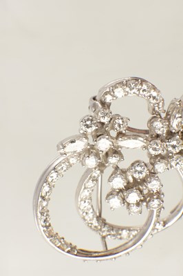 Lot A 1950’S PLATINUM DIAMOND FLOWER BROOCH