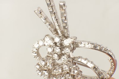 Lot A 1950’S PLATINUM DIAMOND FLOWER BROOCH