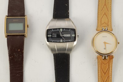 Lot 1459 - A LARGE COLLECTION OF 19 VINTAGE WRISTWATCHES