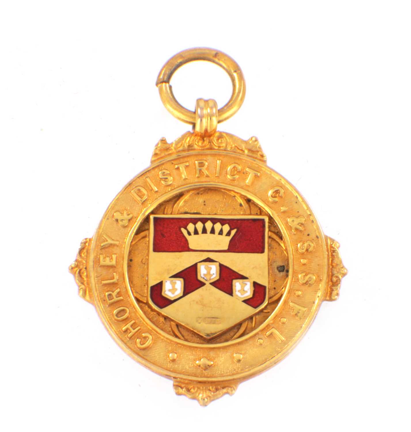 Lot 138 - A CASED 9CT GOLD AND ENAMEL PENDANT MEDAL
