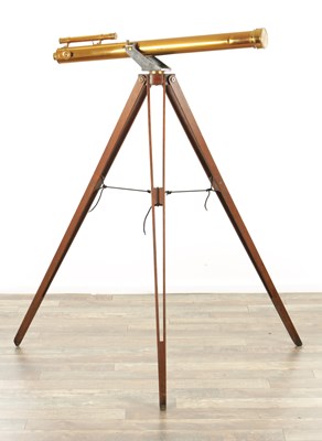 Lot 999 - DOLLAND, LONDON. A CASED 19TH CENTURY 3” LACQUERED BRASS TELESCOPE