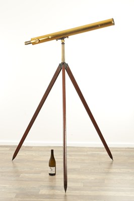 Lot 1007 - W. WATSON & SONS. LONDON. A CASED 19TH CENTURY 3” LACQUERED BRASS TELESCOPE