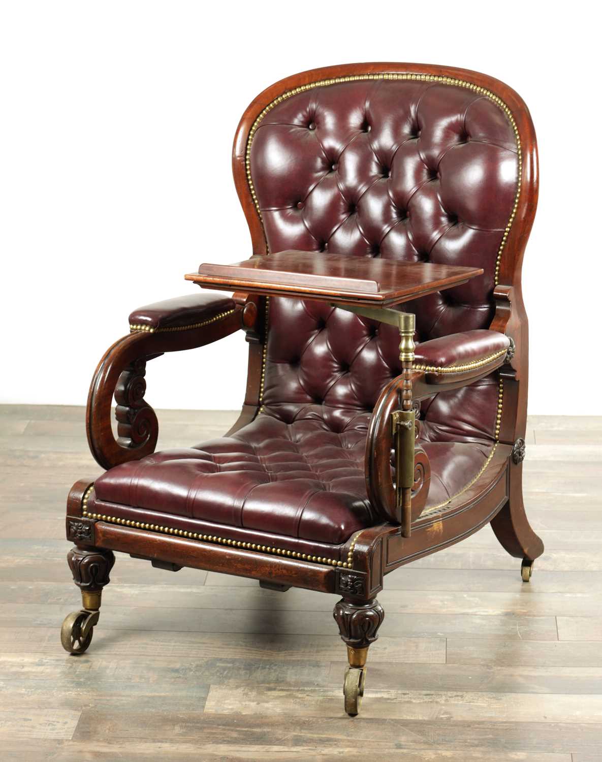 Lot 1707 - A FINE WILLIAM IV MAHOGNAY AND LEATHER BUTTON UPHOLSTERED IMPROVED RECUMBENT READING CHAIR BY R. DAWS, G.R. PATENT