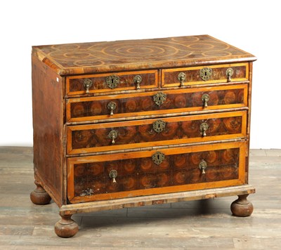 Lot 1710 - A WILLIAM AND MARY LABURUM OYSTER VENNERED CHEST OF DRAWERS
