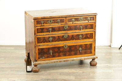 Lot 1710 - A WILLIAM AND MARY LABURUM OYSTER VENNERED CHEST OF DRAWERS
