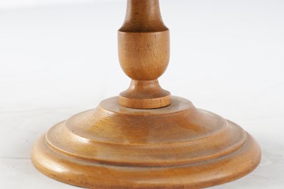 Lot 1004 - A LATE 19TH CENTURY FRENCH PRAXINOSCOPE OPTICAL TOY