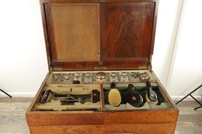 Lot 1652 - A FINE EDWARDIAN INLAID FIGURED SATINWOOD AND MAHOGANY SILVER FITTED DRESSING TABLE