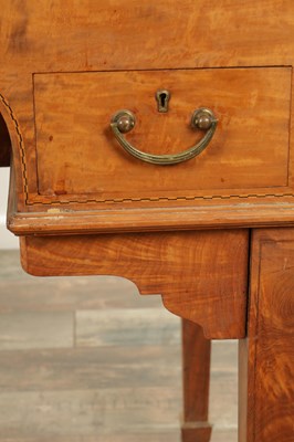 Lot 1652 - A FINE EDWARDIAN INLAID FIGURED SATINWOOD AND MAHOGANY SILVER FITTED DRESSING TABLE
