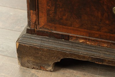 Lot 1722 - AN EARLY 18TH CENTURY BURR WALNUT BUREAU BOOKCASE