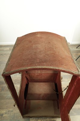 Lot 1628 - AN 18TH CENTURY CHILDREN'S SEDAN CHAIR