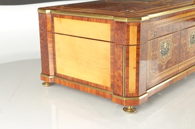 Lot 988 - A FINE PALAIS ROYAL STYLE SILVER GILT FITTED DRESSING BOX