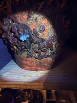 Lot 691 - A LARGE JAPANESE MEIJI PERIOD SOMIDA MONKEY VASE