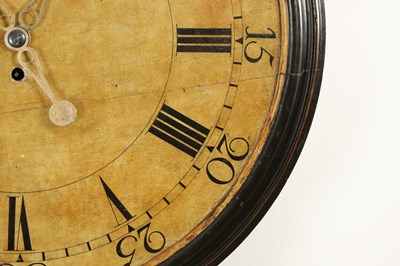 Lot 1476 - WILLIAM MURRELL, HORSHAM. A LATE 18TH CENTURY BLACK JAPANNED TAVERN CLOCK