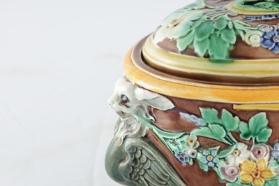 Lot 60 - A 19TH CENTURY WEDGWOOD MAJOLICA GAME DISH