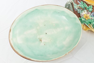 Lot 60 - A 19TH CENTURY WEDGWOOD MAJOLICA GAME DISH