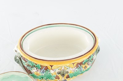 Lot 60 - A 19TH CENTURY WEDGWOOD MAJOLICA GAME DISH