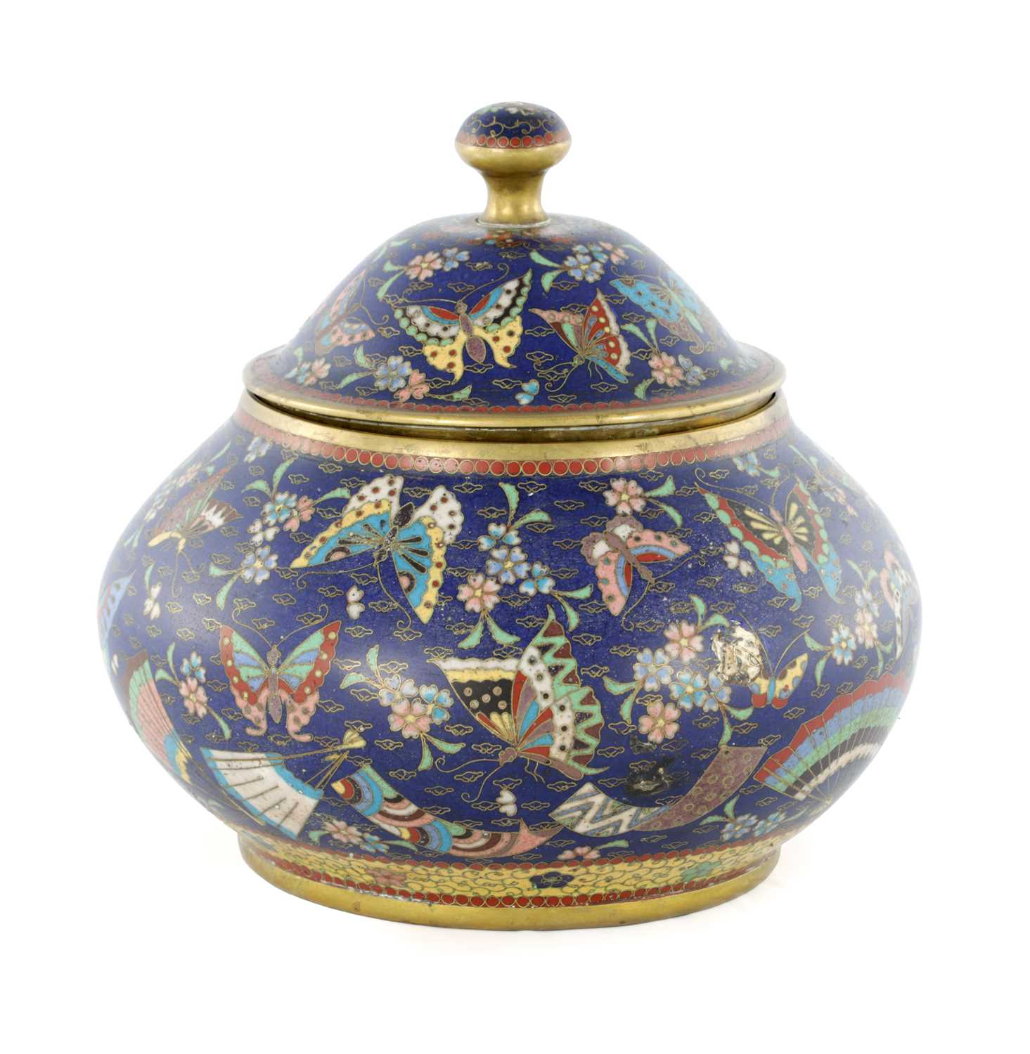 Lot 542 - A CHINESE CLOISONNE ENAMEL SQUAT BULBOUS BOWL AND COVER
