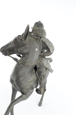 Lot 654 - A LARGE MEIJI PERIOD JAPANESE BRONZE SCULPTURE