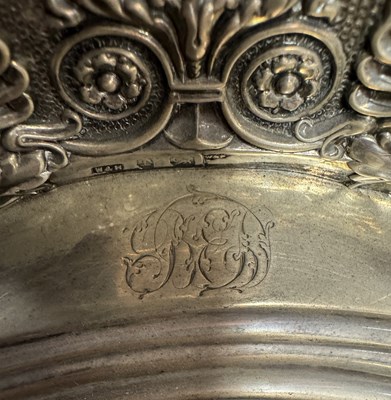 Lot 281 - A LATE 19TH CENTURY SILVER OIL LAMP