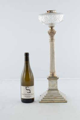 Lot 223 - AN EDWARDIAN SILVER CORINTHIAN COLUMN OIL LAMP