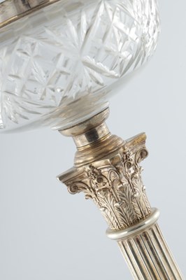 Lot 223 - AN EDWARDIAN SILVER CORINTHIAN COLUMN OIL LAMP