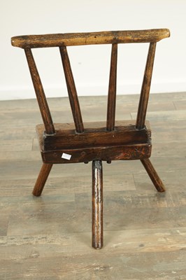 Lot 1639 - A RARE 18TH CENTURY CHILDS WALNUT AND ELM PRIMITIVE WELSH STICK BACK CHAIR