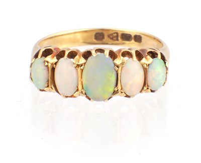 Lot 164 - A LADIES YELLOW GOLD AND OPAL RING