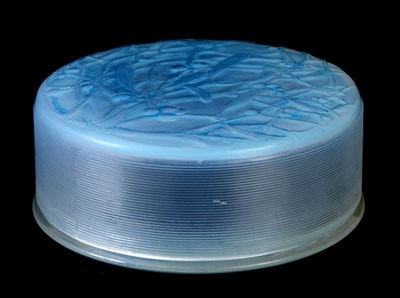 Lot 3 - R. LALIQUE AN OPALESCENT AND BLUE STAINED GUI...