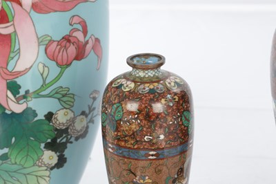 Lot 556 - A COLLECTION OF FIVE JAPANESE MEIJI PERIOD CLOISONNE VASES AND BOXES