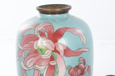 Lot 556 - A COLLECTION OF FIVE JAPANESE MEIJI PERIOD CLOISONNE VASES AND BOXES