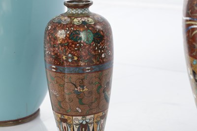 Lot 556 - A COLLECTION OF FIVE JAPANESE MEIJI PERIOD CLOISONNE VASES AND BOXES