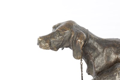 Lot 810 - CHRISTOPHE FRATIN (1801 - 1864). A 19TH CENTURY FRENCH PATINATED BRONZE SCULPTURE OF TWO HOUNDS