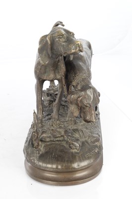 Lot 810 - CHRISTOPHE FRATIN (1801 - 1864). A 19TH CENTURY FRENCH PATINATED BRONZE SCULPTURE OF TWO HOUNDS