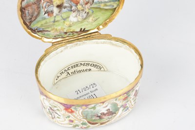 Lot 124 - A FINE 18TH CENTURY ENAMEL AND GOLD OVAL SNUFF BOX